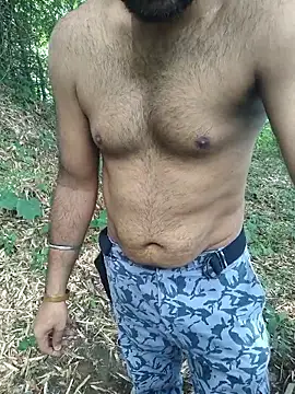 Snapshot of Aeroxx chatting on September 17, 2025, 5:53 am Aeroxx online show from September 17, 2025, 5:53 am