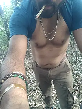 Snapshot of Aeroxx chatting on January 6, 2026, 5:11 am Aeroxx online show from January 6, 2026, 5:11 am