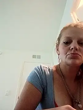 IrishGoddess69247 online show from February 23, 2026, 8:17 pm