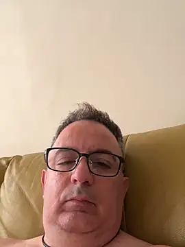 Snapshot of CELIK3577 chatting on November 14, 2025, 8:02 am CELIK3577 online show from November 14, 2025, 8:02 am