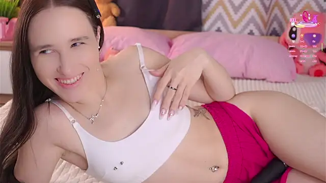 Snapshot of MaudAle chatting on October 25, 2025, 1:13 am MaudAle online show from October 25, 2025, 1:13 am