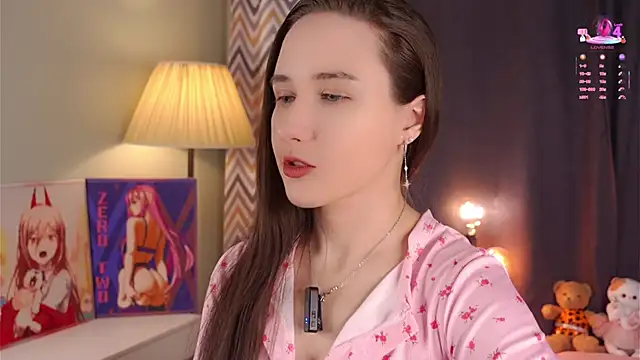 Snapshot of MaudAle chatting on November 5, 2025, 1:05 am MaudAle online show from November 5, 2025, 1:05 am