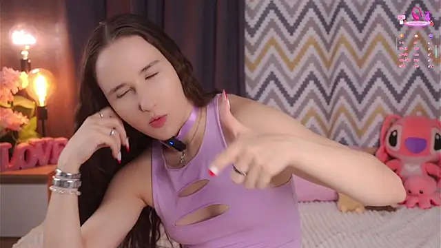 Snapshot of MaudAle chatting on November 22, 2025, 1:15 am MaudAle online show from November 22, 2025, 1:15 am