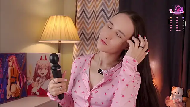 Snapshot of MaudAle chatting on November 28, 2025, 1:19 am MaudAle online show from November 28, 2025, 1:19 am