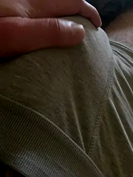 MuzzyFacing online show from November 25, 2025, 11:43 am