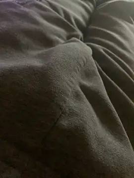 MuzzyFacing online show from November 29, 2025, 12:41 pm