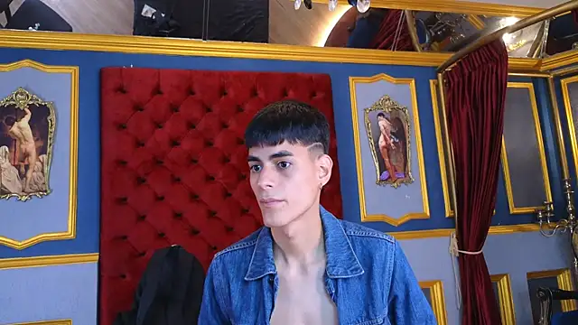 Snapshot of Dani_mc1 chatting on October 27, 2025, 11:47 am Dani mc1 online show from October 27, 2025, 11:47 am