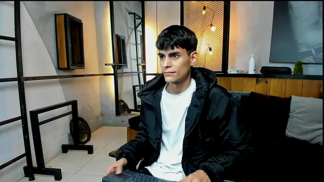 Snapshot of Dani_mc1 chatting on November 22, 2025, 11:31 am Dani mc1 online show from November 22, 2025, 11:31 am