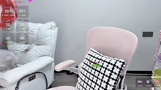 Lgsander  online show from December 16, 2025, 2:38 am