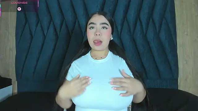 Snapshot of Samy_Grey01 chatting on November 18, 2025, 3:23 am Samy Grey01 online show from November 18, 2025, 3:23 am