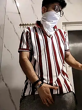 mrmasseur06 online show from May 6, 2026, 7:19 pm