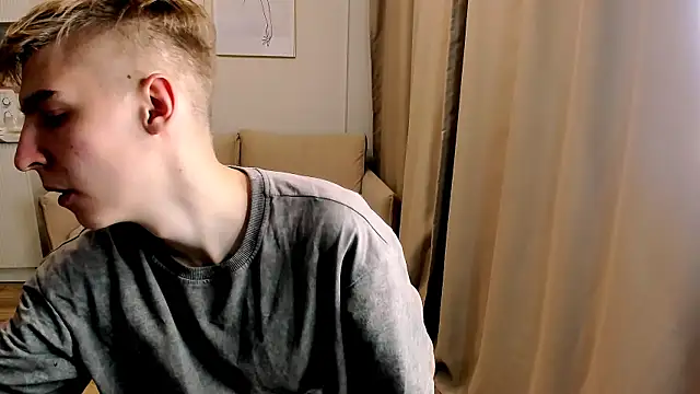 Snapshot of MrSexyCum4U chatting on November 25, 2025, 11:38 pm MrSexyCum4U online show from November 25, 2025, 11:38 pm