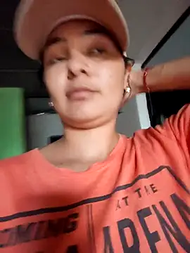 Lily-o online show from October 24, 2025, 8:38 pm