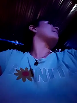 Lily-o online show from December 4, 2025, 1:48 am