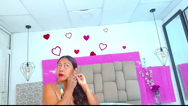 Snapshot of Damary_Leon chatting on May 22, 2026, 7:08 pm Damary Leon online show from May 22, 2026, 7:08 pm