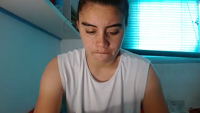 Arieeel 09 online show from April 20, 2026, 4:10 pm