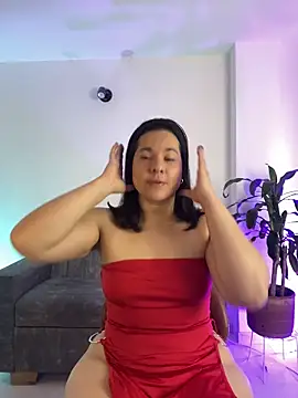 leiablack online show from September 24, 2025, 12:08 pm