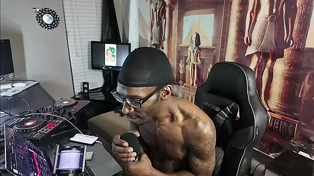 Triggerhappycj100 online show from March 29, 2026, 1:16 am