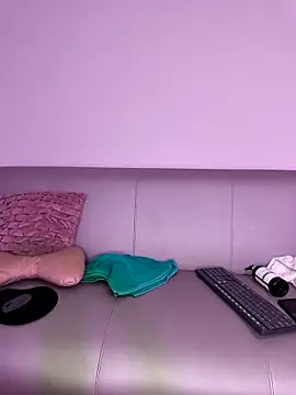 Amber-08 online show from November 18, 2025, 2:32 pm