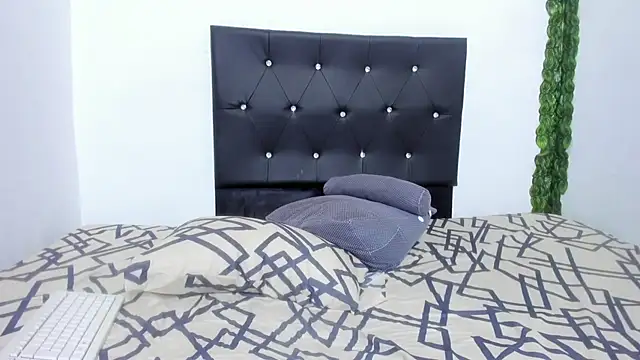 Snapshot of michellnasty chatting on March 27, 2026, 4:18 am michellnasty online show from March 27, 2026, 4:18 am