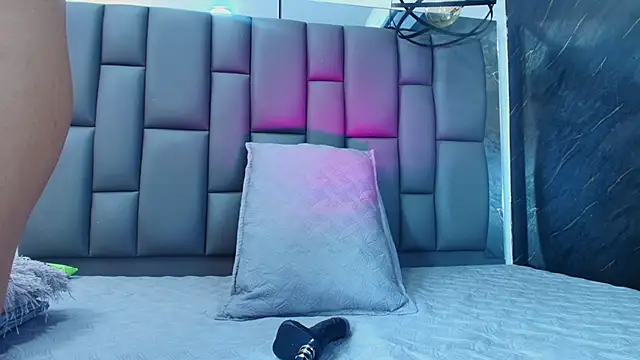 Snapshot of Roxana_gomez chatting on January 10, 2026, 3:19 am Roxana gomez online show from January 10, 2026, 3:19 am