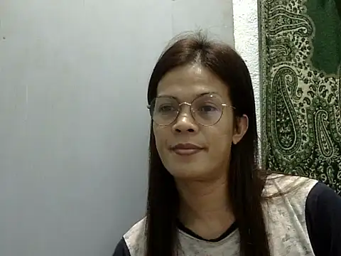 juicycum069 online show from October 21, 2025, 10:54 pm