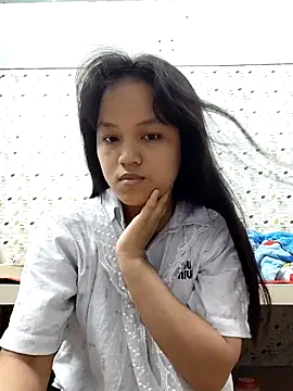 Snapshot of Anny-ly chatting on December 15, 2025, 10:08 am Anny-ly online show from December 15, 2025, 10:08 am