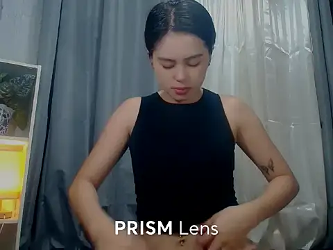 Urasian ladybug online show from March 21, 2026, 4:17 am