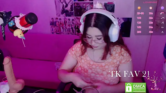 Snapshot of Pink_girl0n chatting on May 31, 2026, 5:59 am Pink girl0n online show from May 31, 2026, 5:59 am