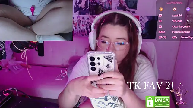 Snapshot of Pink_girl0n chatting on July 31, 2026, 10:53 pm Pink girl0n online show from July 31, 2026, 10:53 pm