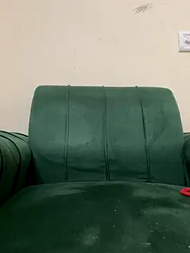 modelnishu online show from October 4, 2025, 6:17 pm