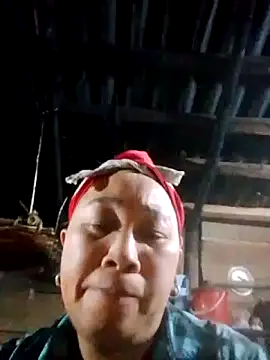 Mamapm20 online show from December 5, 2025, 12:03 pm