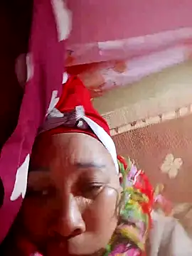 Mamapm20 online show from December 14, 2025, 9:47 am