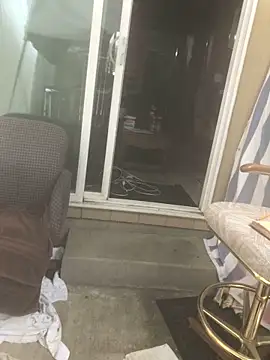 Snapshot of Uncutlounge chatting on April 12, 2026, 11:54 pm Uncutlounge online show from April 12, 2026, 11:54 pm