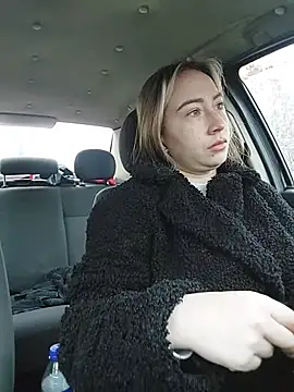 Reina Cummings online show from February 11, 2026, 6:18 am