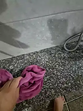 Snapshot of starvingo2002 chatting on November 26, 2025, 4:46 am starvingo2002 online show from November 26, 2025, 4:46 am