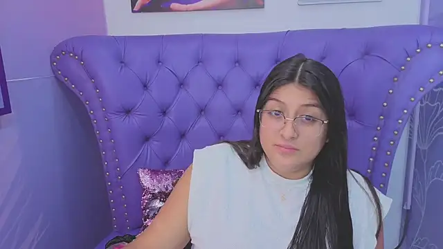 Snapshot of megann__up chatting on May 14, 2026, 7:09 pm megann up online show from May 14, 2026, 7:09 pm