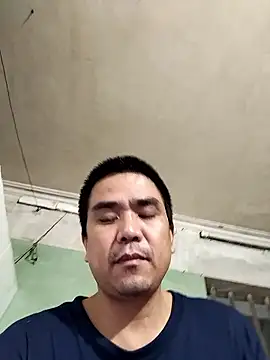 Snapshot of HoangNam20x chatting on October 10, 2025, 1:43 pm HoangNam20x online show from October 10, 2025, 1:43 pm