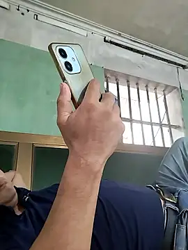 Snapshot of HoangNam20x chatting on October 16, 2025, 7:53 am HoangNam20x online show from October 16, 2025, 7:53 am