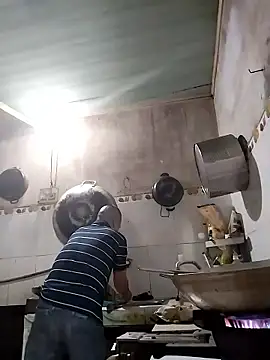 Snapshot of HoangNam20x chatting on October 17, 2025, 1:53 am HoangNam20x online show from October 17, 2025, 1:53 am