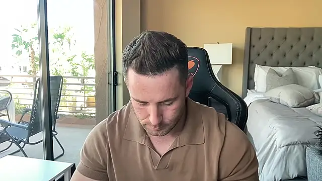 Snapshot of brettmycles28 chatting on September 23, 2025, 9:18 pm brettmycles28 online show from September 23, 2025, 9:18 pm