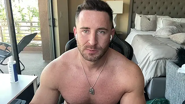 Snapshot of brettmycles28 chatting on September 29, 2025, 8:57 pm brettmycles28 online show from September 29, 2025, 8:57 pm