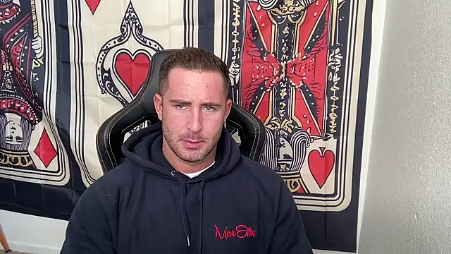 Snapshot of brettmycles28 chatting on December 3, 2025, 6:06 pm brettmycles28 online show from December 3, 2025, 6:06 pm