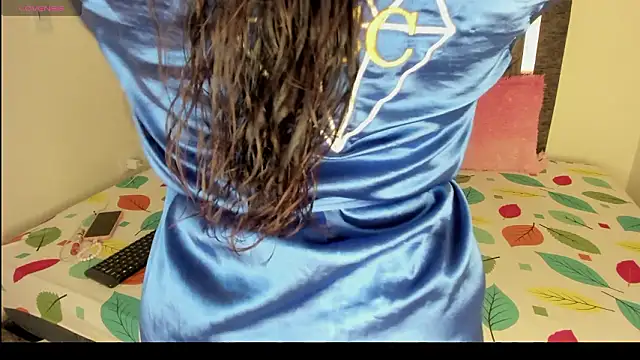 Laurasofia01 online show from March 19, 2026, 3:32 am