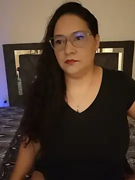 Laurasofia01 online show from June 1, 2026, 12:18 pm