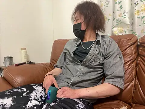 CAMEL1913 online show from April 20, 2026, 3:09 am