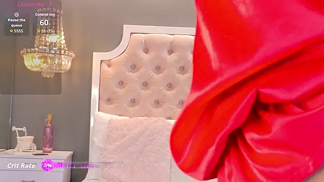 Snapshot of VioletBlaze chatting on November 14, 2025, 1:10 pm VioletBlaze online show from November 14, 2025, 1:10 pm