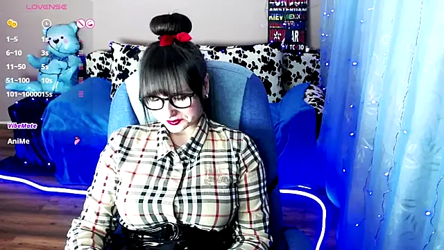 Snapshot of MilaRay chatting on December 9, 2024, 1:55 pm MilaRay online show from December 9, 2024, 1:55 pm