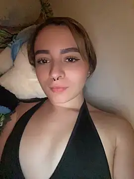 karla-thomsom10 online show from April 10, 2026, 9:30 pm