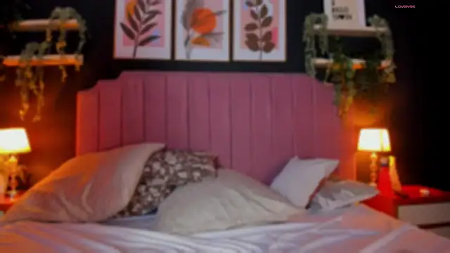 scarlet dh online show from March 28, 2026, 12:10 am